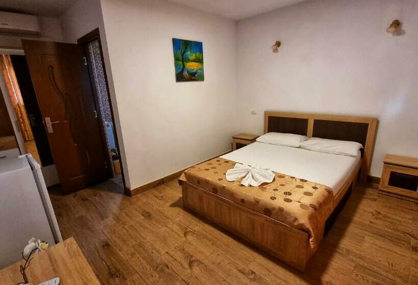 Номер Deluxe, Pensiunea Harly