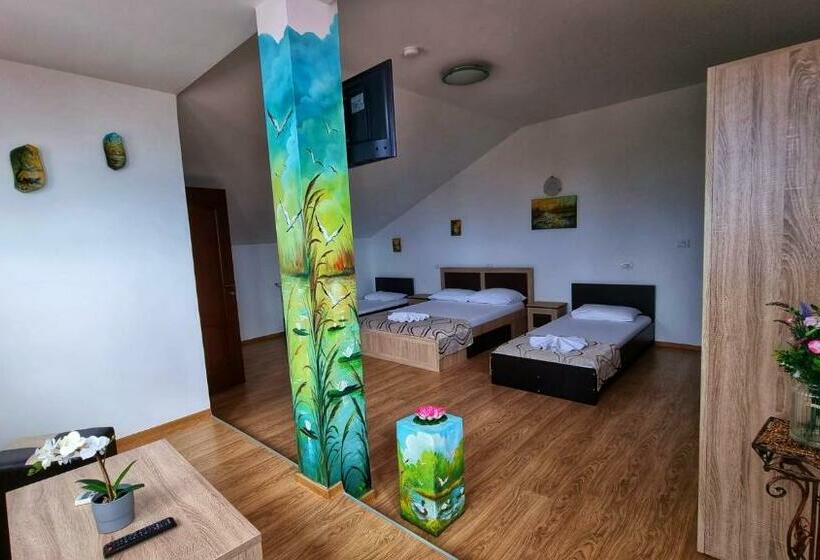 Семейный Номер, Pensiunea Harly