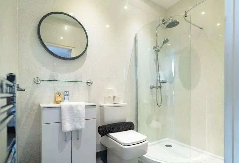 اتاق لوکس با چشم‌انداز باغ, Sleepy Puffin Guest House