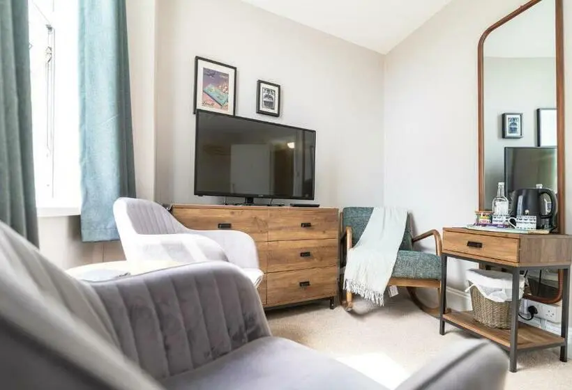 اتاق لوکس با چشم‌انداز باغ, Sleepy Puffin Guest House
