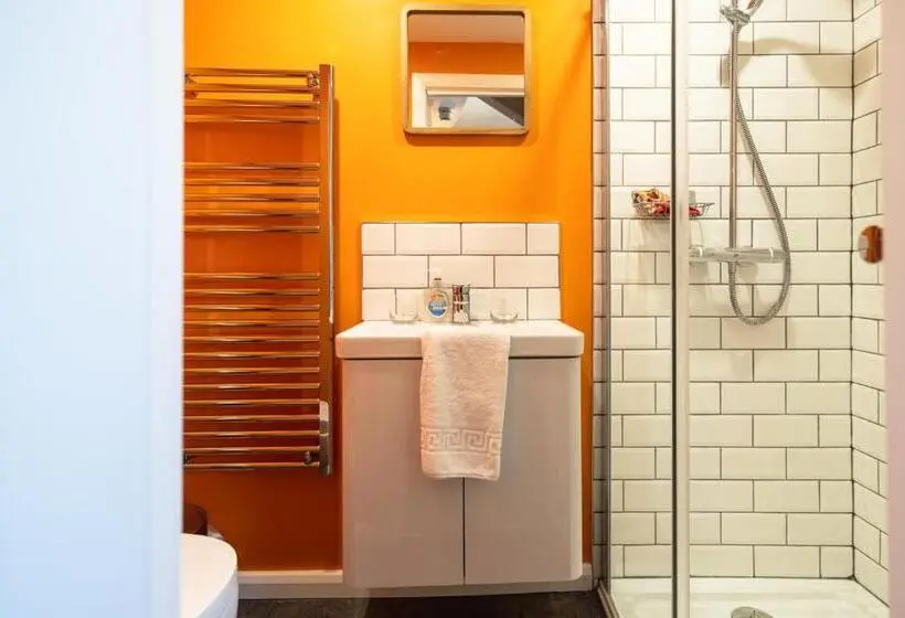 اتاق استاندارد, Sleepy Puffin Guest House