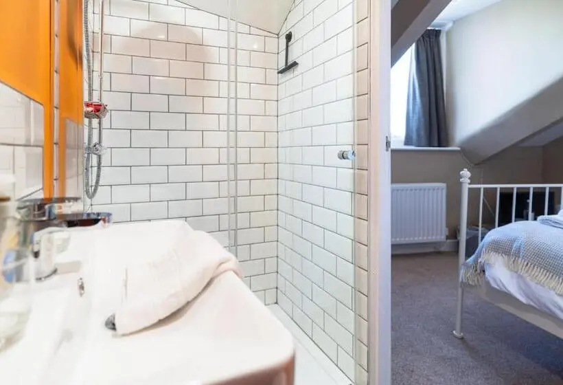 اتاق استاندارد, Sleepy Puffin Guest House