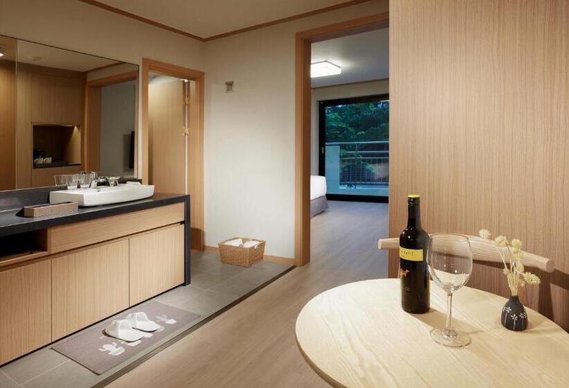 Семейный Номер Deluxe, The N Resort Hotel&spa Yangyang
