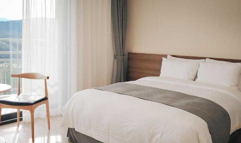 Люкс Повышенной Комфортности, The N Resort Hotel&spa Yangyang