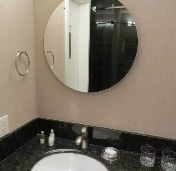 デラックスルーム, 7 Springs Inn & Suites