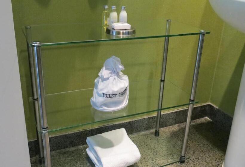 Номер Deluxe Кровать Кинг, 7 Springs Inn & Suites