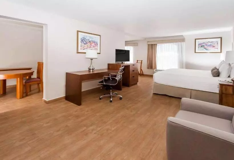 سوییت, Baymont Inn And Suites Lazaro Cardenas