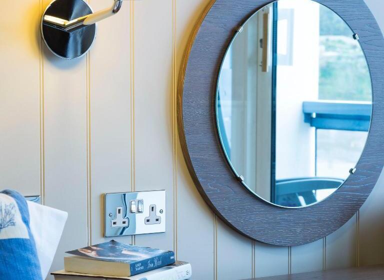 اتاق استاندارد با بالکن و چشم‌انداز دریا, Golden Sands