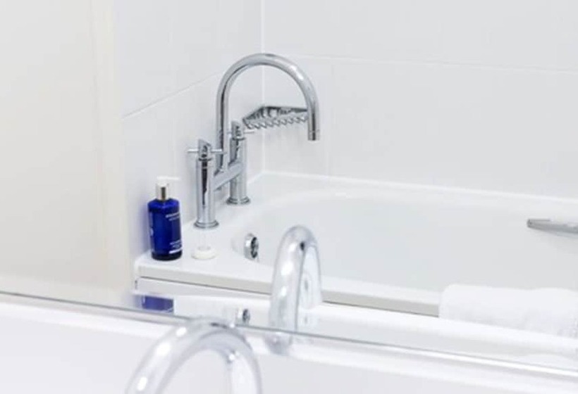 اتاق سوپریور خانوادگی با چشم‌انداز دریا, Golden Sands