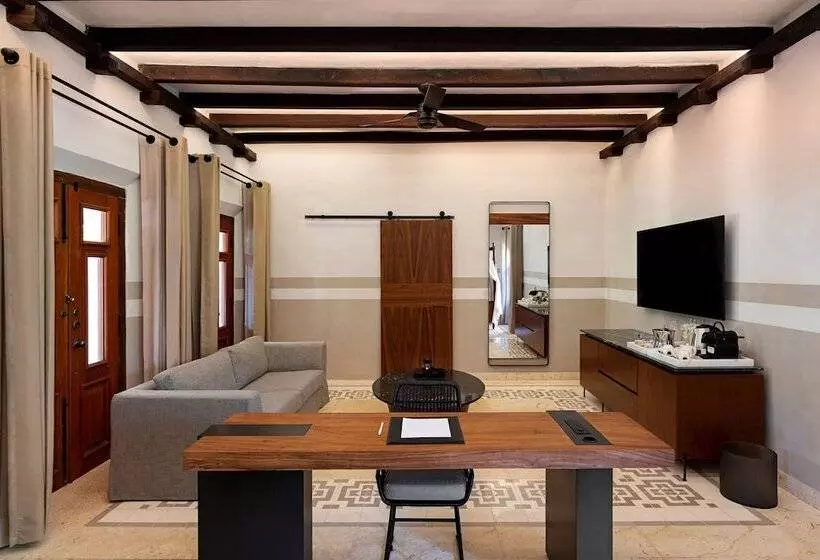 سوییت, Hacienda Xcanatun, Angsana Heritage Collection