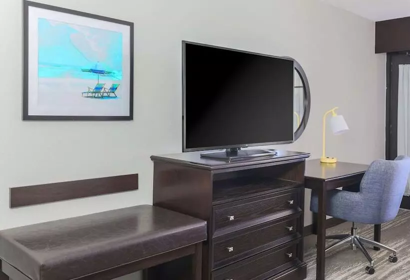 ２ダブルベッドのスタンダードルーム, Hampton Inn Ft. Walton Beach