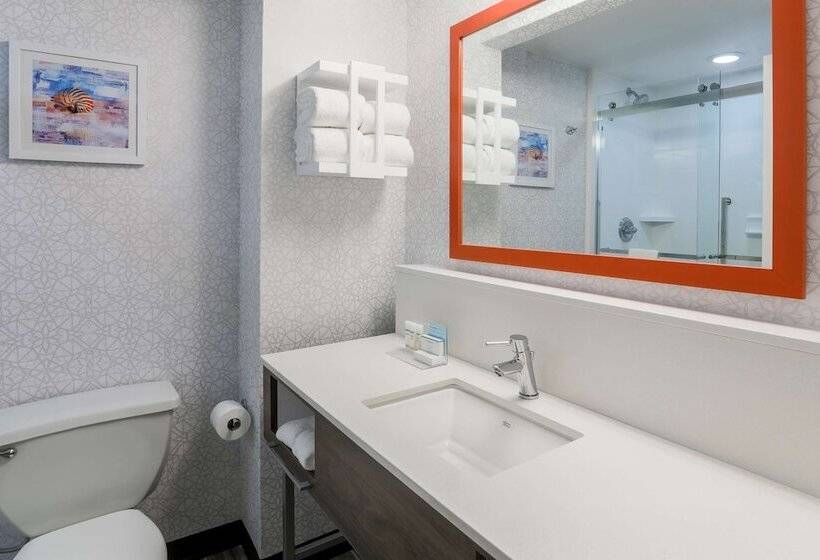 غرفة قياسية سرير كينج, Hampton Inn Ft. Walton Beach