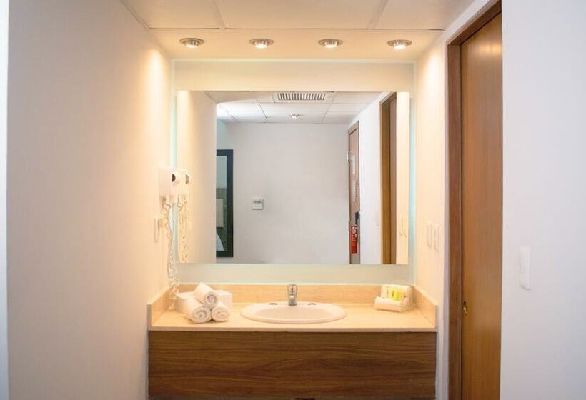 Номер Стандарт 2 Двуспальные Кровати, Voco Hermosillo, An Ihg