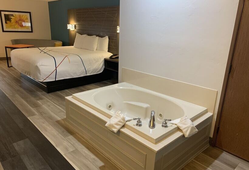 Президентский Люкс, La Quinta By Wyndham Okc North   Quail Springs