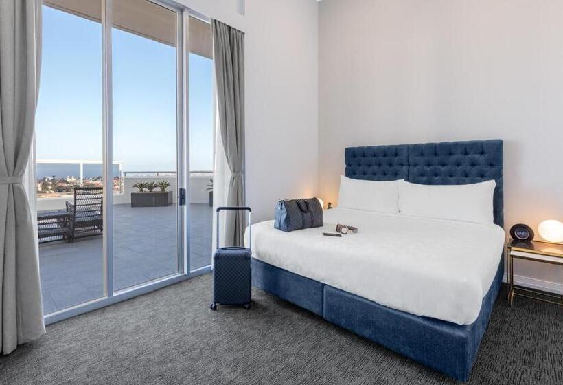 1 Bedroom Penthouse Apartment, Meriton Suites Bondi Junction