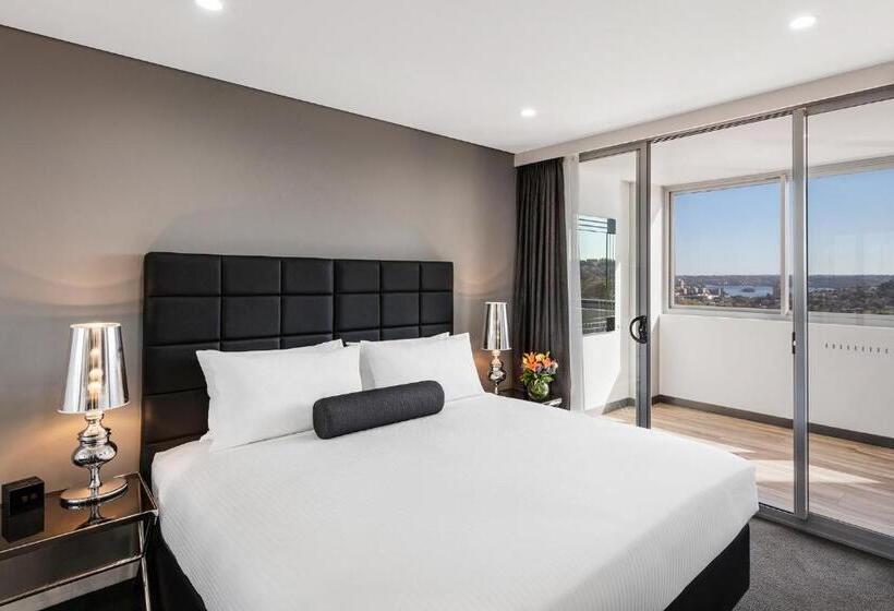 سوییت لوکس, Meriton Suites Bondi Junction