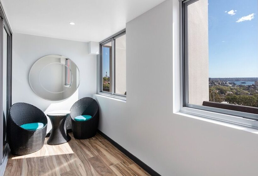 استودیوی استاندارد, Meriton Suites Bondi Junction