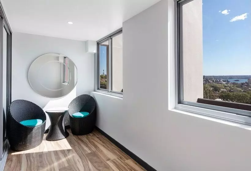 スタンダードスタジオ, Meriton Suites Bondi Junction
