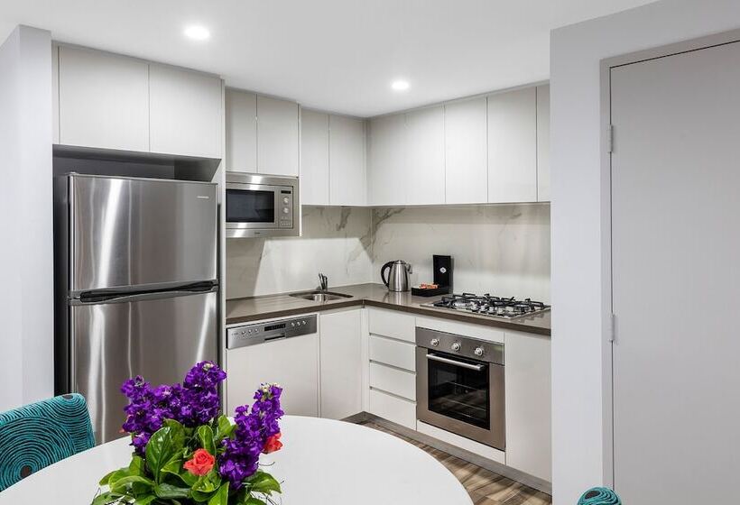 استودیوی استاندارد, Meriton Suites Bondi Junction