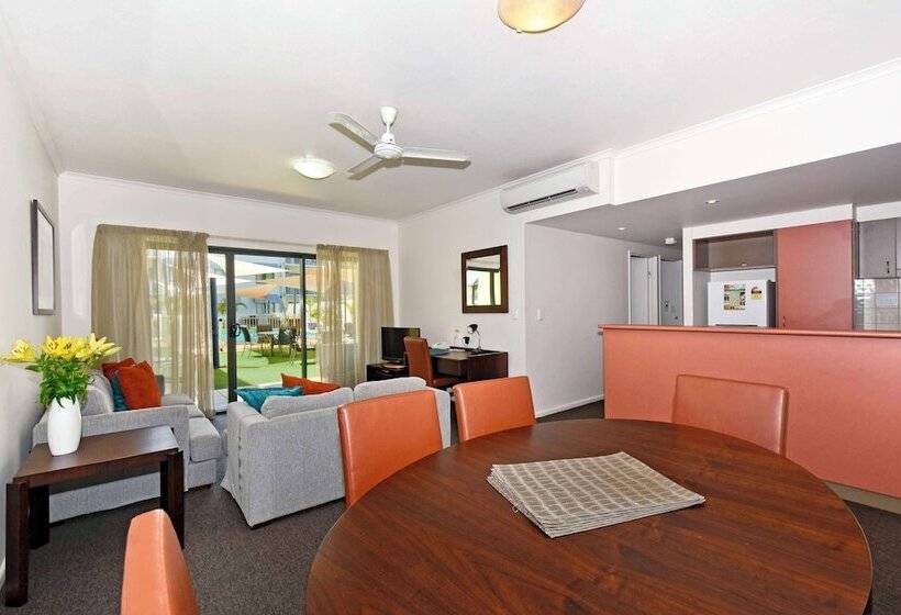 2ベッドルームのエクゼクティブアパートメント, Metro Advance Apartments &