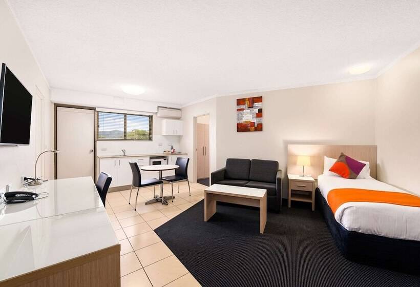 إستديو عائلى, Quality Hotel City Centre