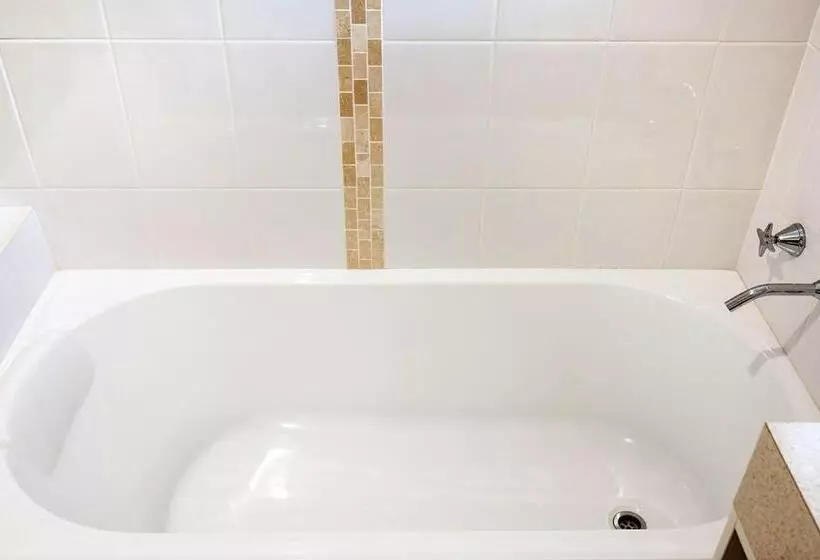 3ベッドルームハウス, Quality Hotel City Centre