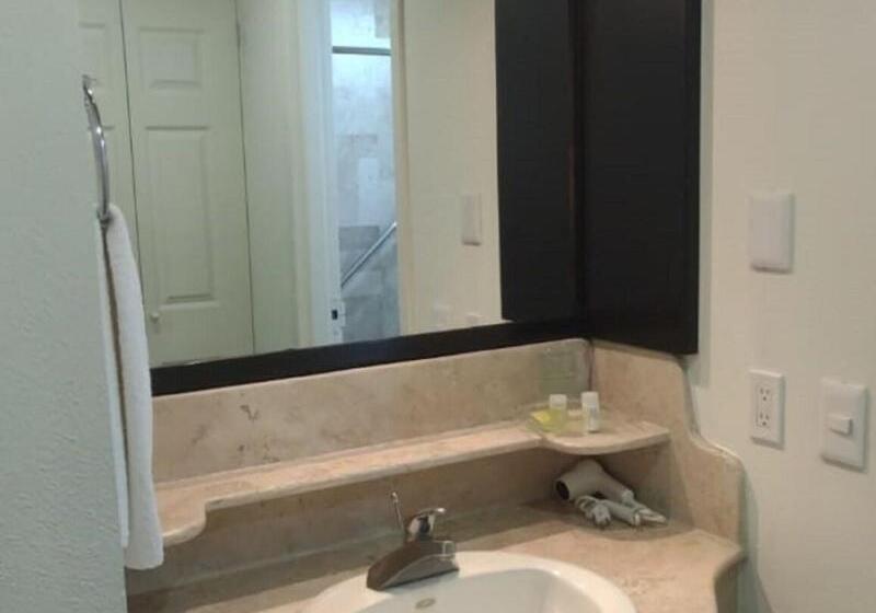 キングサイズベッドのスタンダードルーム, Ramada By Wyndham Ciudad De Mexico Perinorte