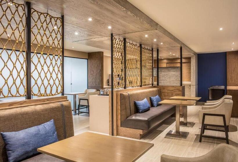 Club Room King Bed, Sheraton Chihuahua Soberano