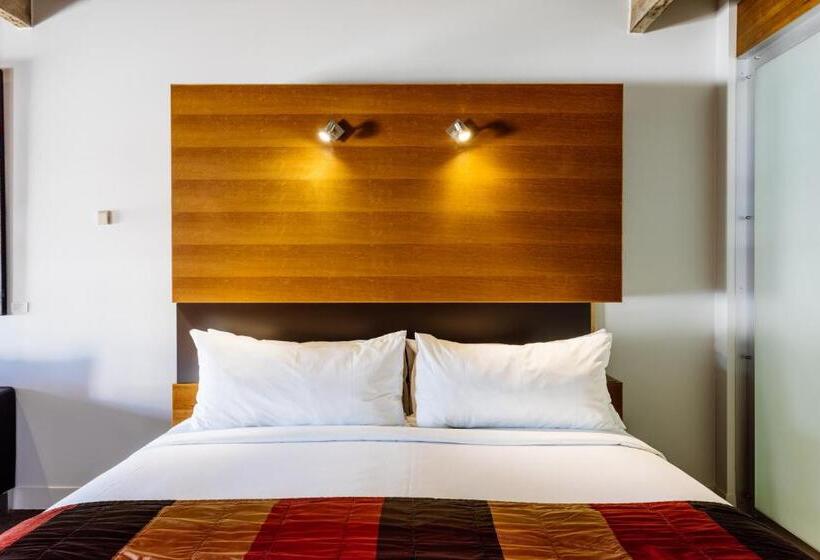 Номер Deluxe с Видом, The Henry Jones Art