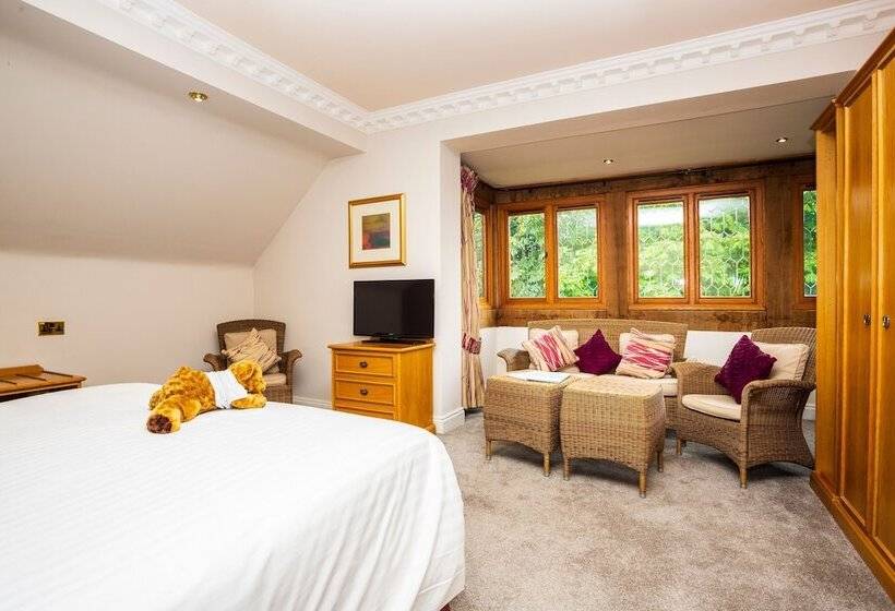 标准间, The Moat House