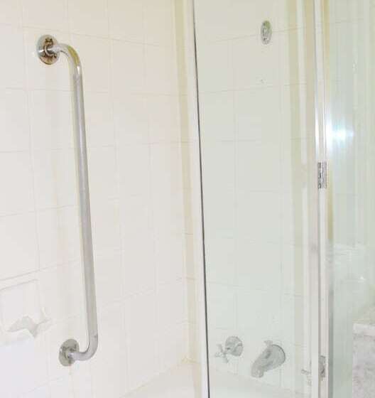 إستوديو قياسى, Knightsbridge Apartments