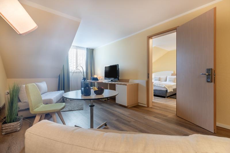 جناح, Garner Hotel Erlangen Süd