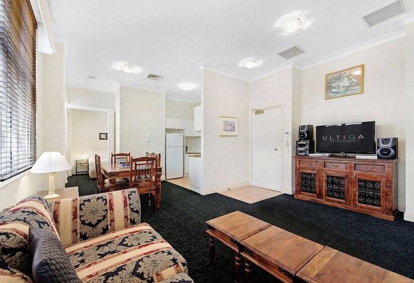 침실 2개 아파트, Rothbury