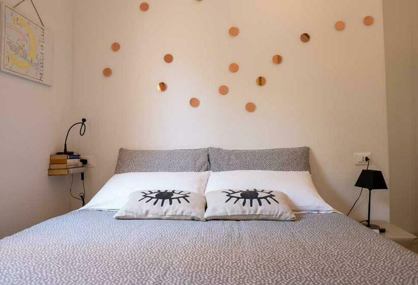 חדר סטנדרט, Maddrigga Di Luna