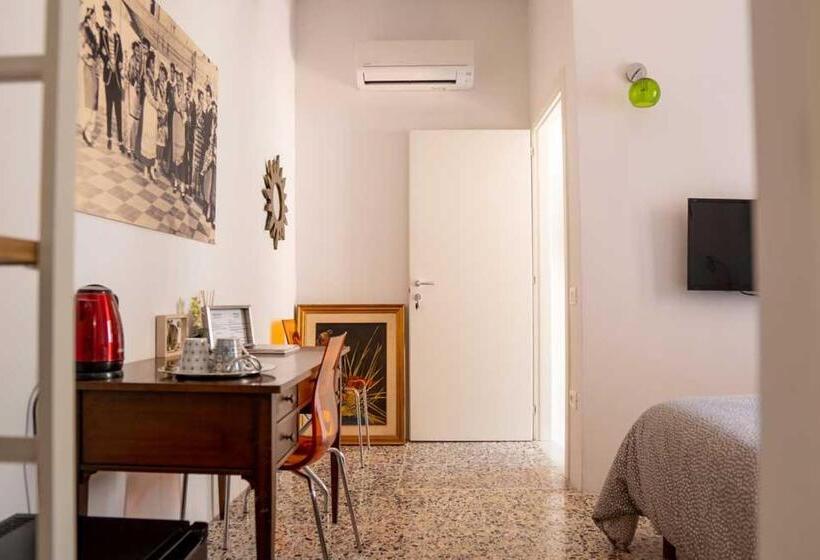 חדר סטנדרט, Maddrigga Di Luna