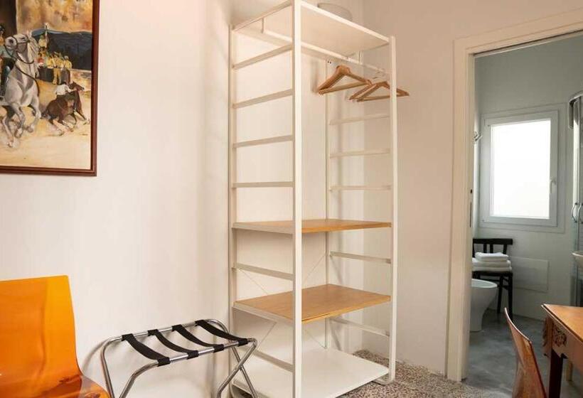 חדר דלוקס, Maddrigga Di Luna