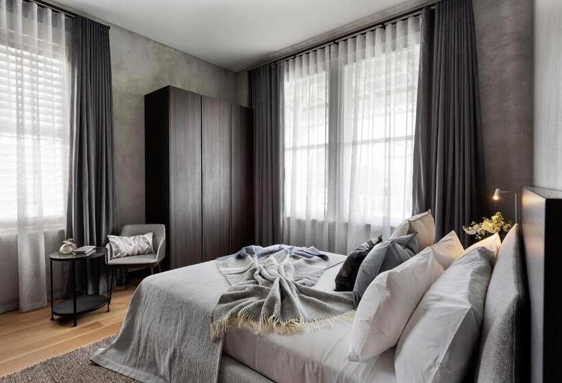 수피리어 스위트, Fitzroy By Luminous