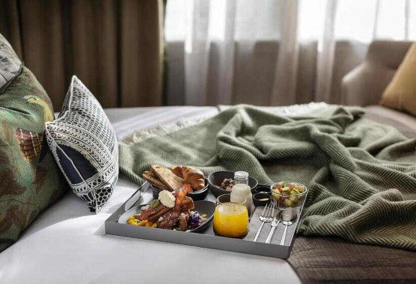 디럭스 스위트, Fitzroy By Luminous