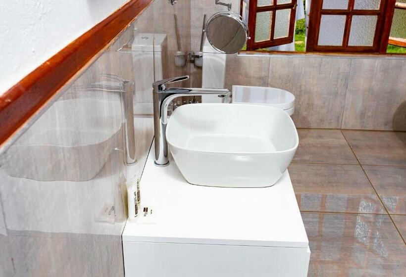 جناح إدارى, Mhulu Boutique