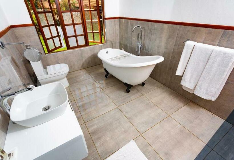 סוויטה אקזקיוטיב, Mhulu Boutique