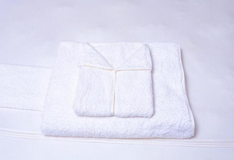 غرفة إقتصادية, Mhulu Boutique