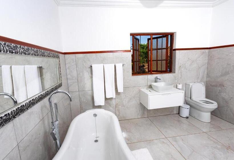 סוויטה אקזקיוטיב, Mhulu Boutique