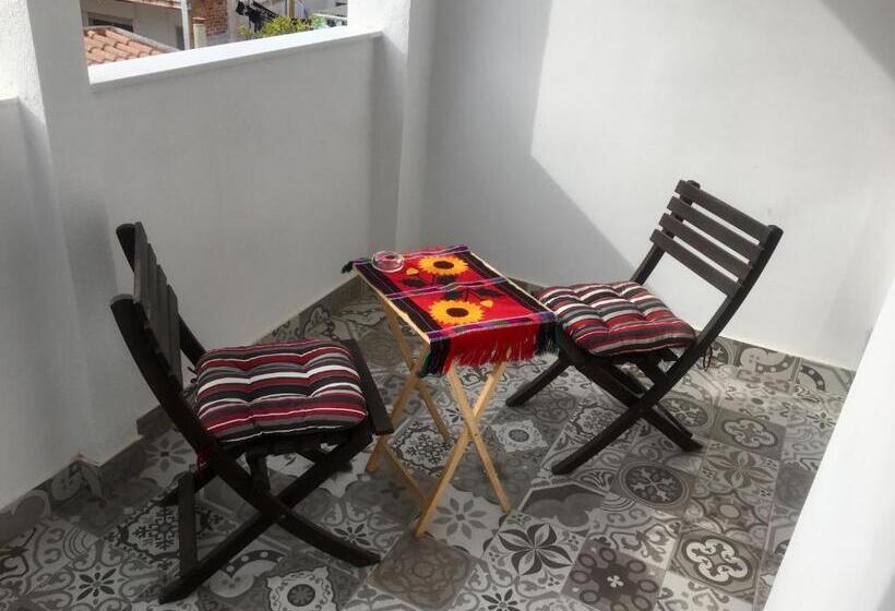 اتاق استاندارد سه تخته با بالکن, Vinalux