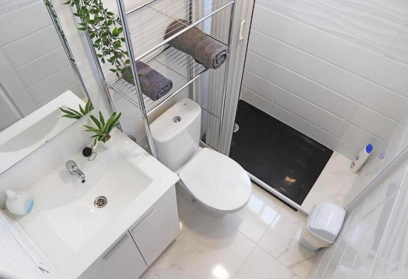 اتاق استاندارد سه تخته با بالکن, Vinalux