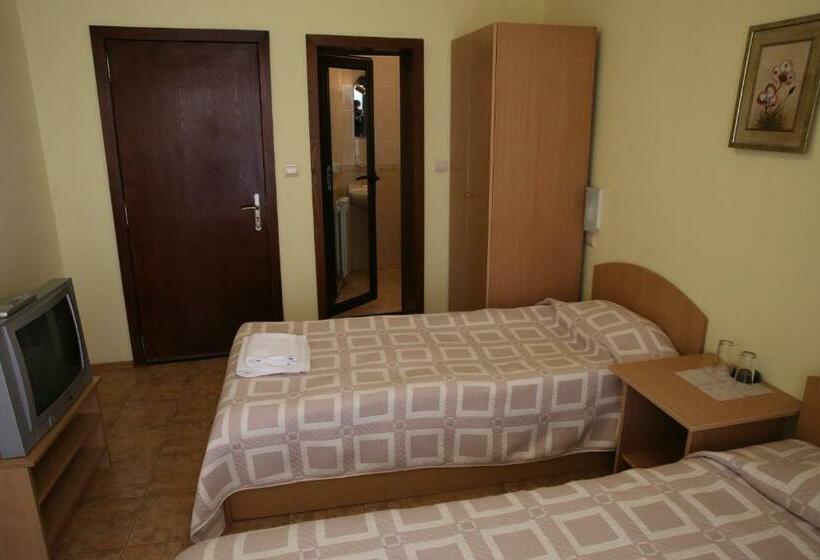 标准间, Family Hotel Papi