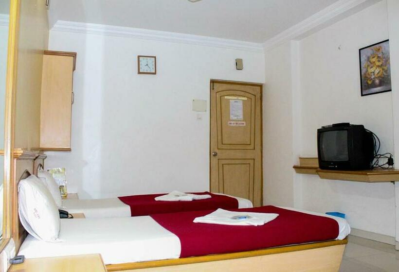 חדר דלוקס, Jay International