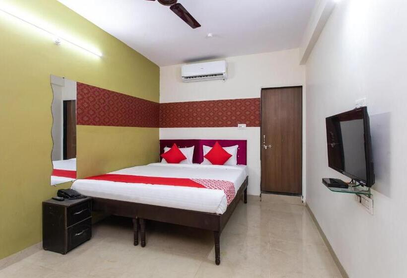 Quarto Triplo Clássico, O Apple Tree