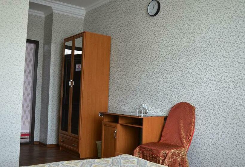 اتاق استاندارد, The Grand