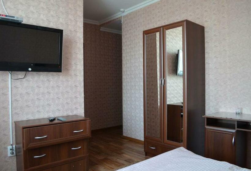 اتاق استاندارد, The Grand