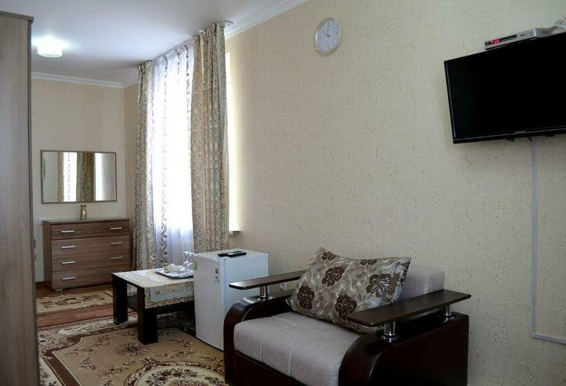 آپارتمان 1 خوابه, The Grand